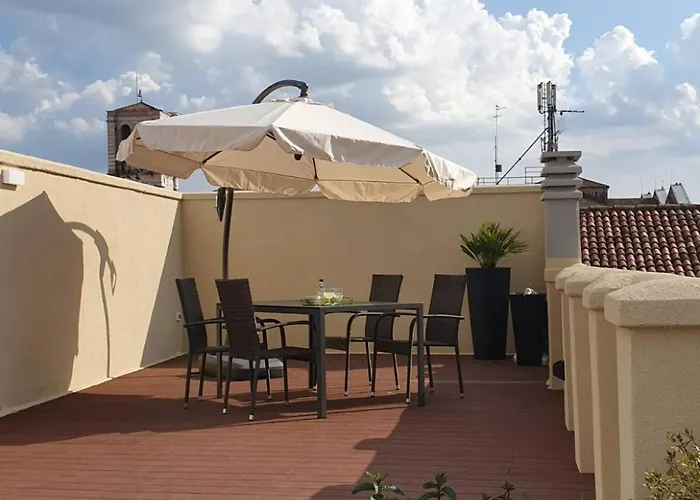 The Sun Theater Apartmán